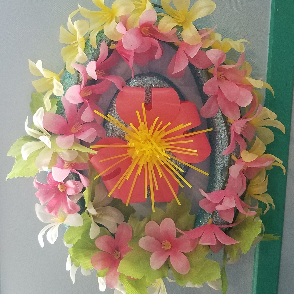 Beautiful Handmade spring/Easter/Summer wall decor Measures 8 inches wide and 1